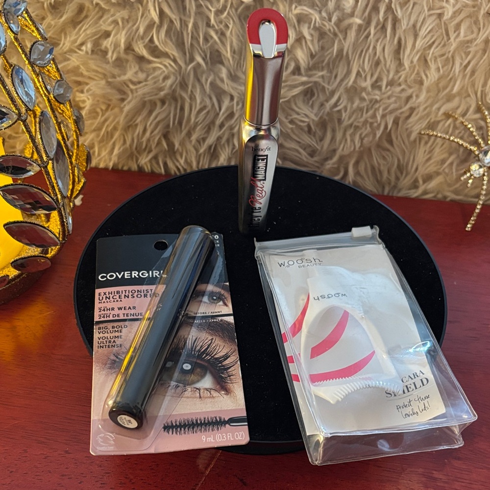 COVERGIRL Black and Silver Lash Enhancer Set